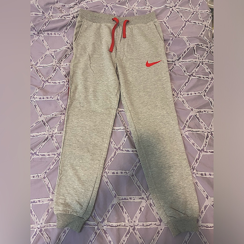 super cute Nike joggers from Pull&Bear! never been worn before.